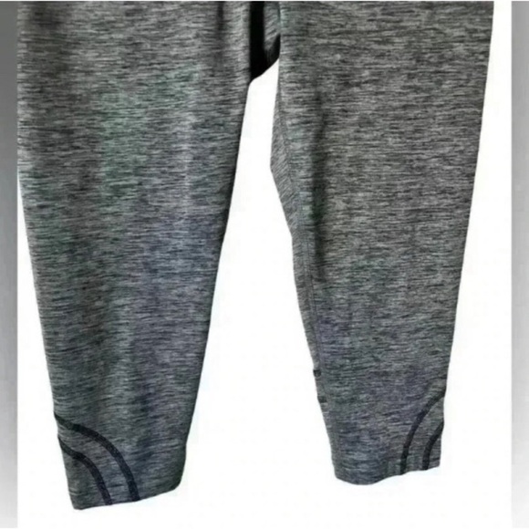 NILS Marled Gray Cropped Gray Leggings - Picture 3 of 9